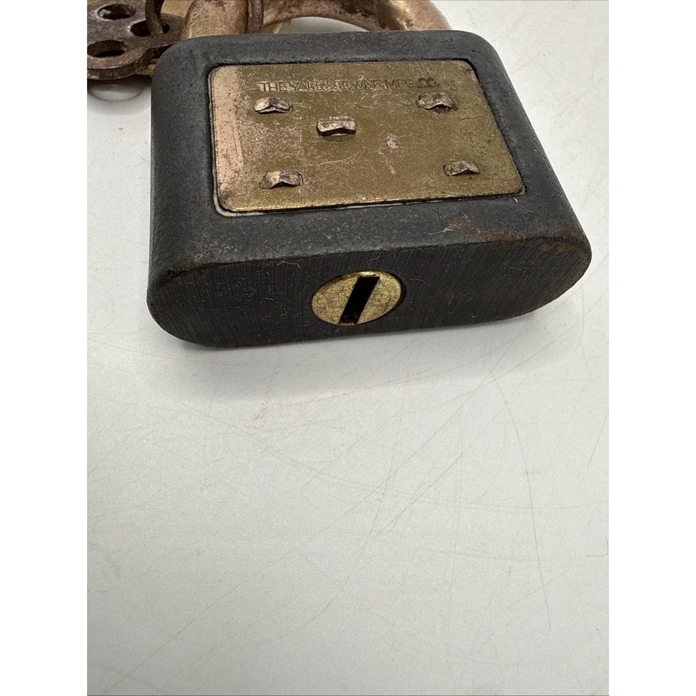 Vintage‎ Yale & Towne Brass & Metal Padlock with Key